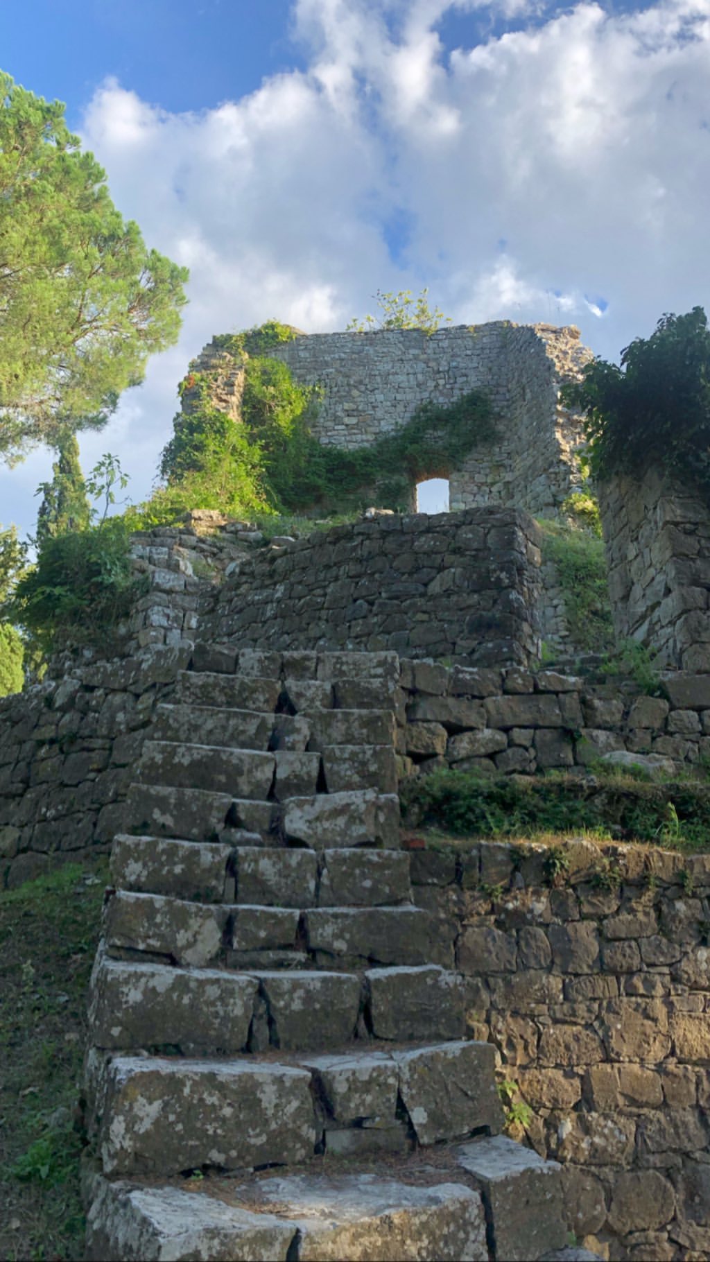 Vanessa Rallonza: Timeless Beauty at Moor's Castle Ruins, La Rio